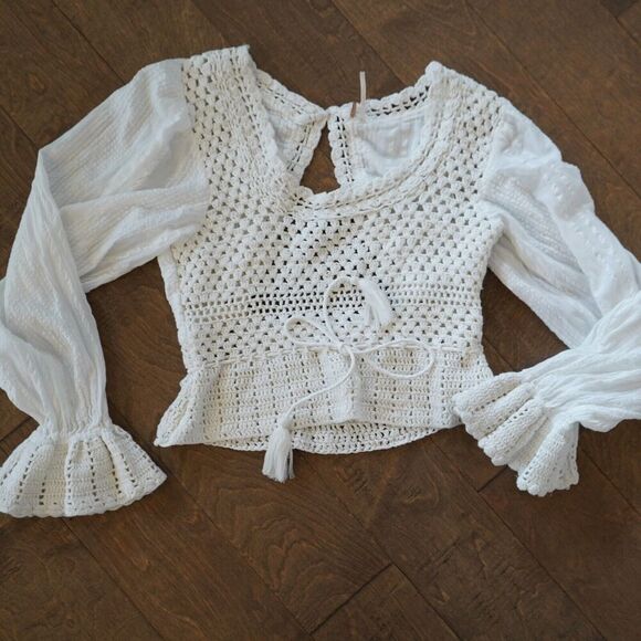 Free People Megan Crochet Open Back Long Sleeve Eyelet Crop Top Ivory Sz S Boho - Picture 3 of 14